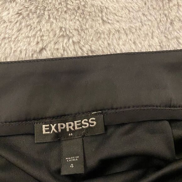 Express fringe mini skirt, size 4 - Picture 6 of 6